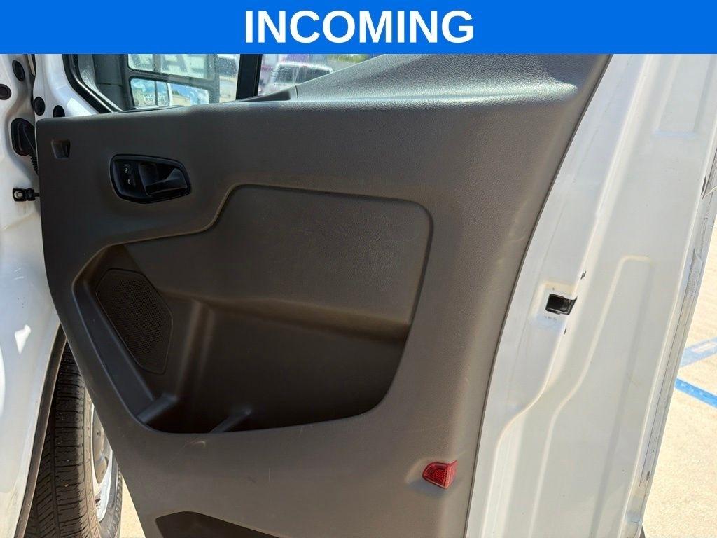 Ford Transit 250 Van Low Roof w/Sliding Pass. 130-in. WB 2021