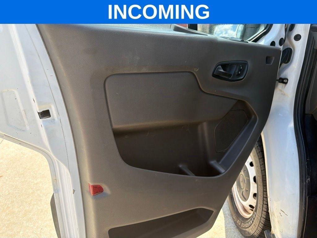 Ford Transit 250 Van Low Roof w/Sliding Pass. 130-in. WB 2021