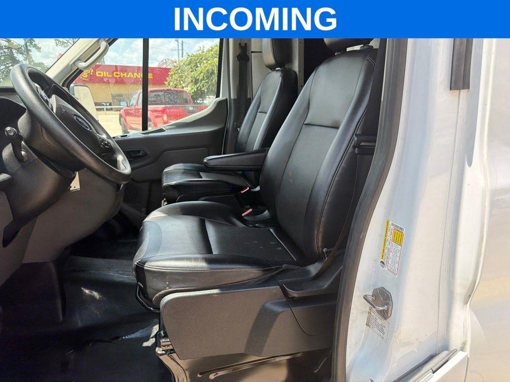 Ford Transit 250 Van Low Roof w/Sliding Pass. 130-in. WB 2021
