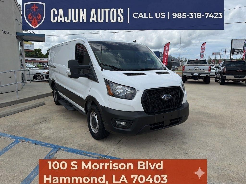 Ford Transit 250 Van Low Roof w/Sliding Pass. 130-in. WB 2021