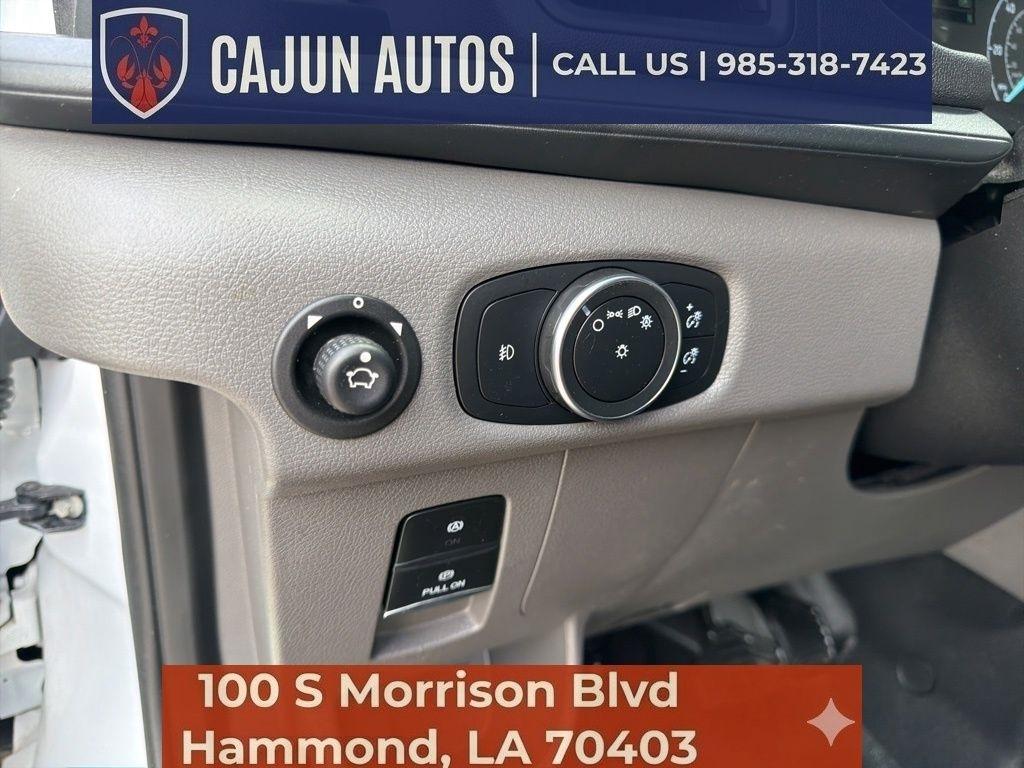 Ford Transit 250 Van Low Roof w/Sliding Pass. 130-in. WB 2021