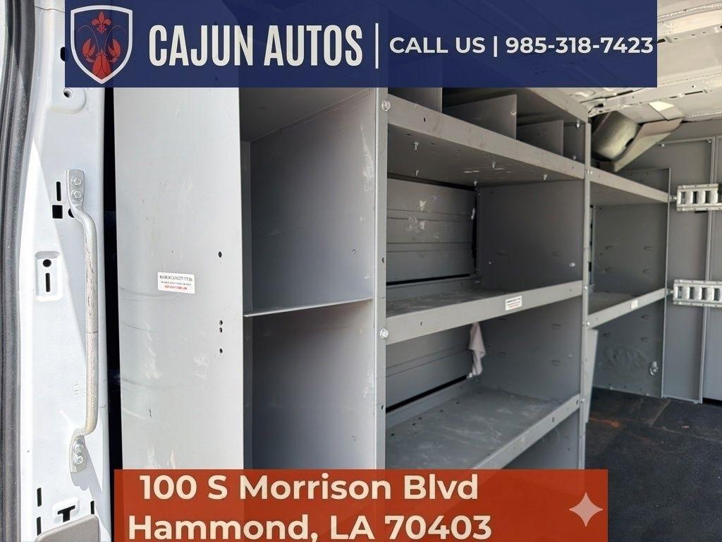 Ford Transit 250 Van Low Roof w/Sliding Pass. 130-in. WB 2021