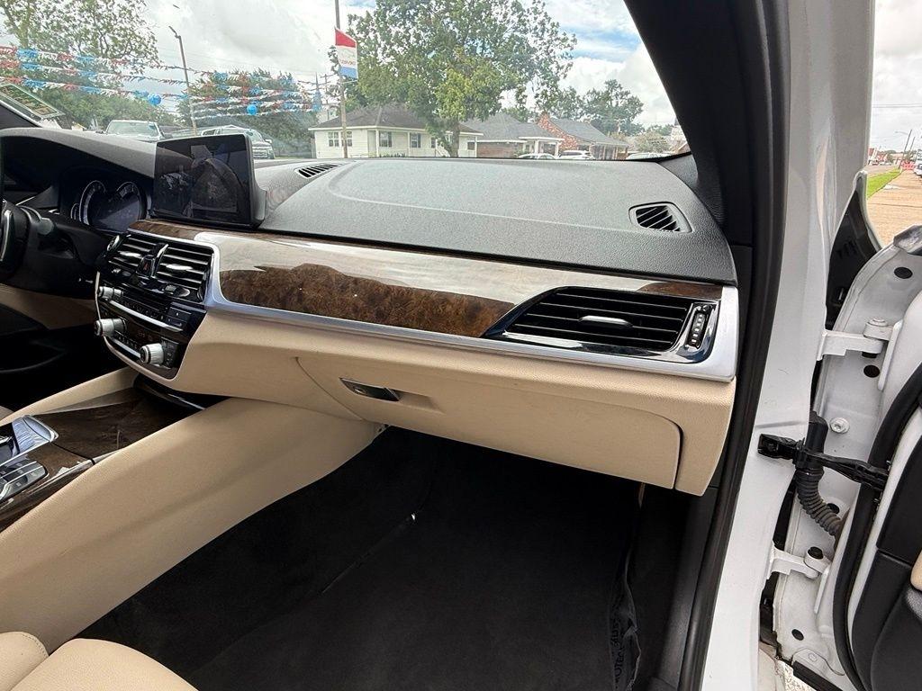 BMW 5-Series 530i 2017