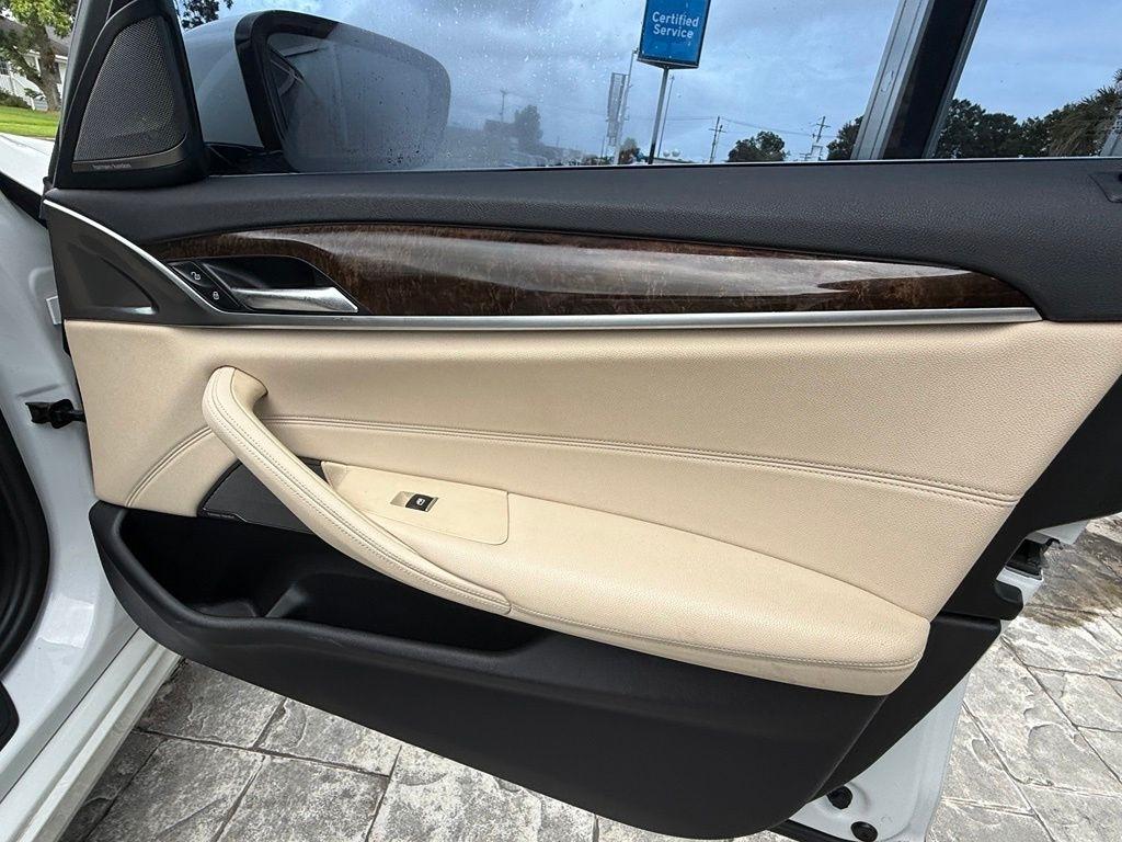 BMW 5-Series 530i 2017