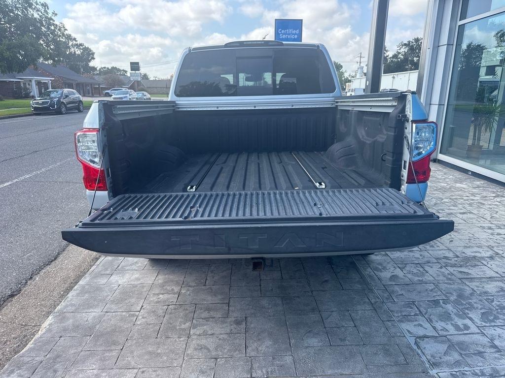 Nissan Titan SL Crew Cab 2WD 2017