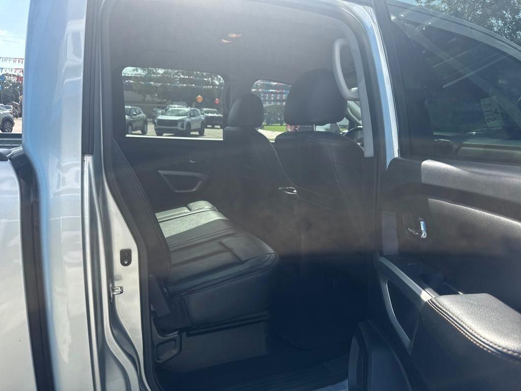 Nissan Titan SL Crew Cab 2WD 2017