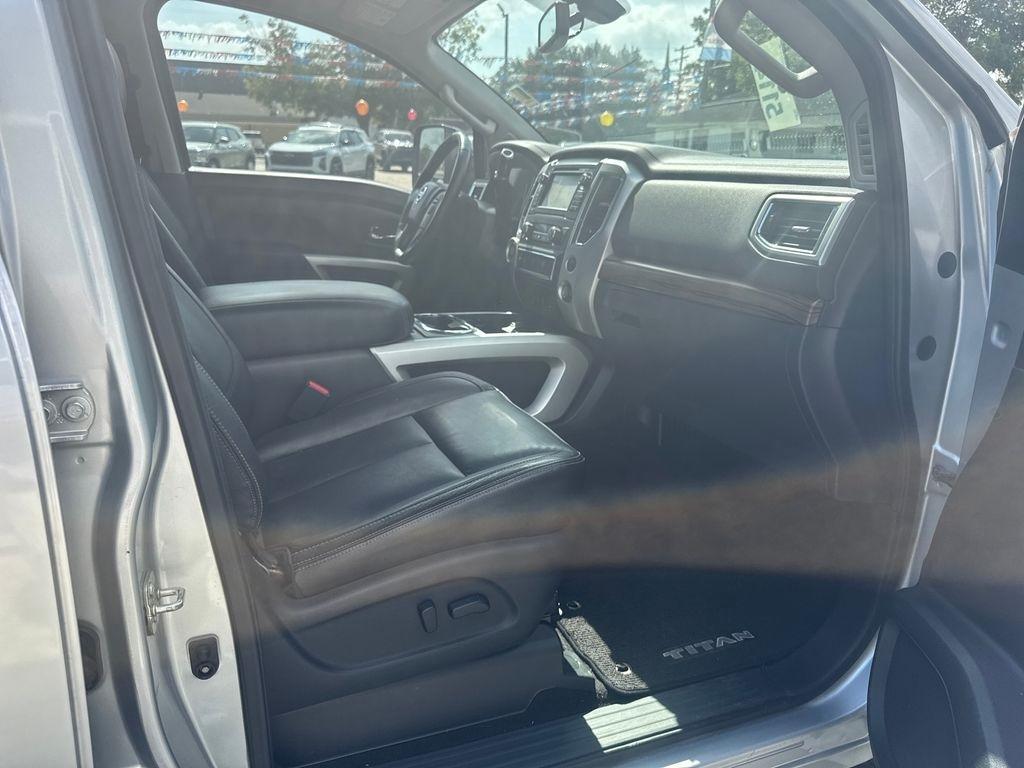 Nissan Titan SL Crew Cab 2WD 2017
