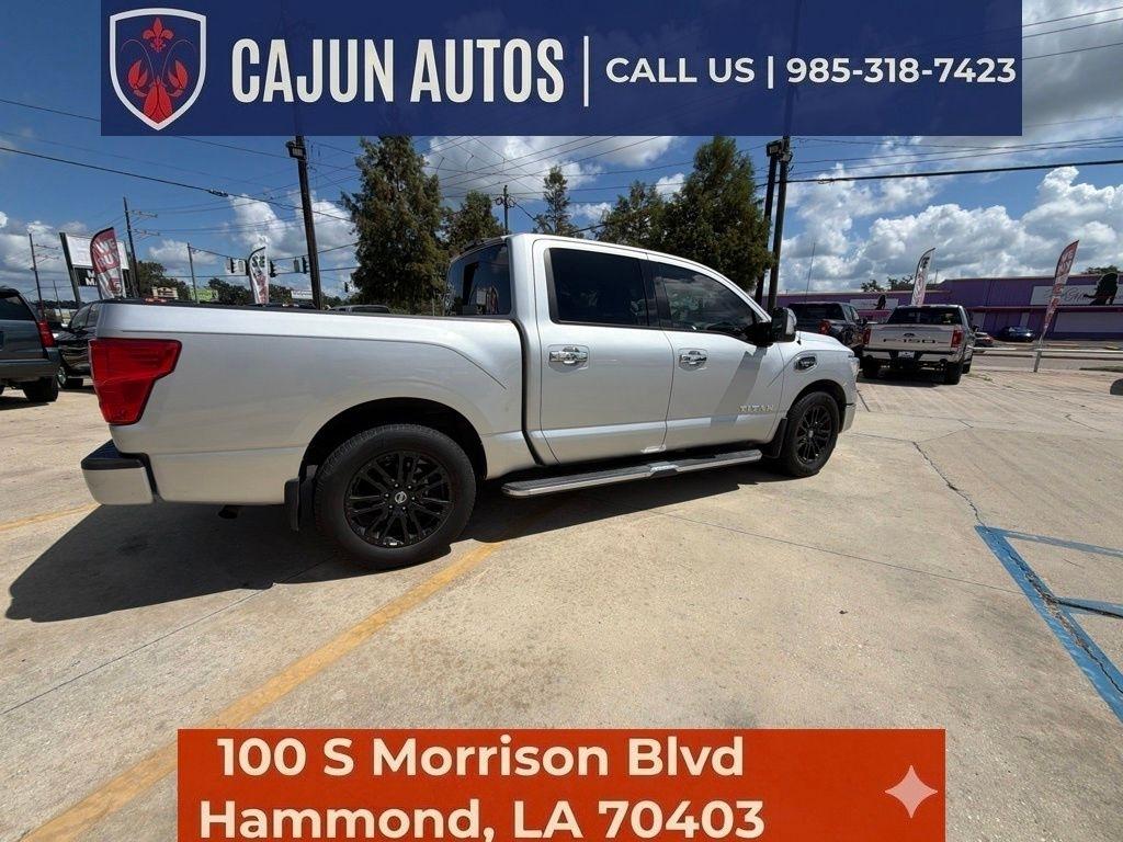 Nissan Titan SL Crew Cab 2WD 2017