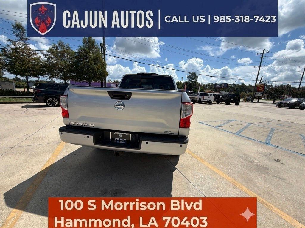 Nissan Titan SL Crew Cab 2WD 2017