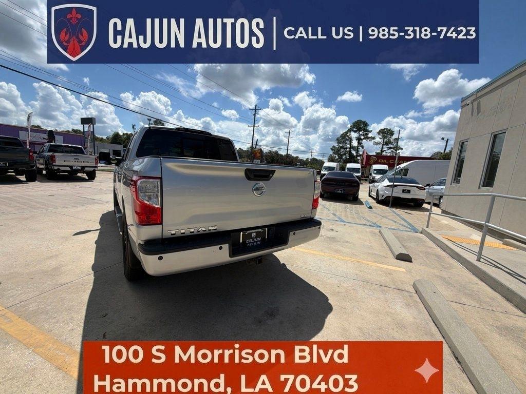 Nissan Titan SL Crew Cab 2WD 2017