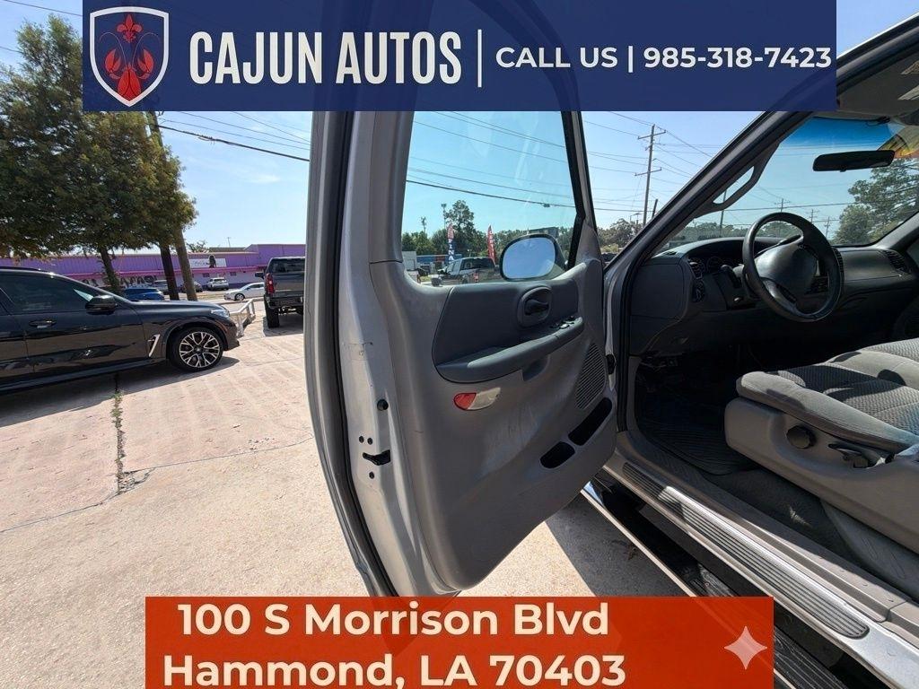 Ford F-150 XLT SuperCab Long Bed 4WD 2002