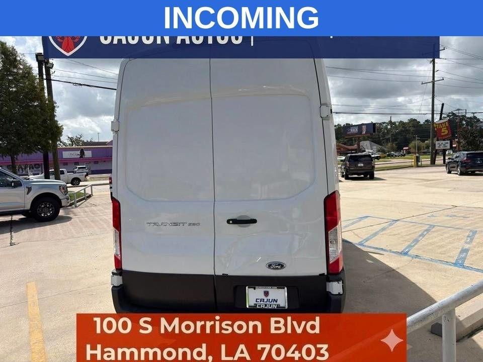 Ford Transit 250 Van Low Roof w/Sliding Pass. 130-in. WB 2021