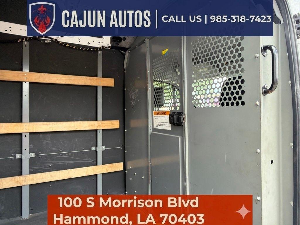 Ford Transit 250 Van Low Roof w/Sliding Pass. 130-in. WB 2021