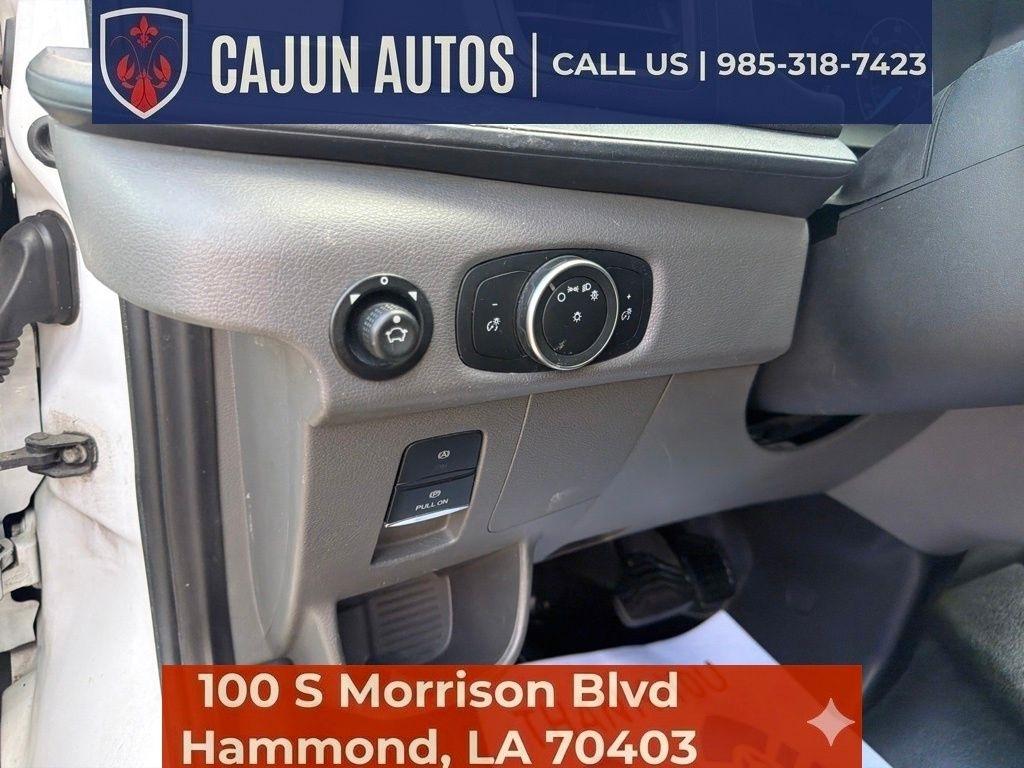 Ford Transit 250 Van Low Roof w/Sliding Pass. 130-in. WB 2021