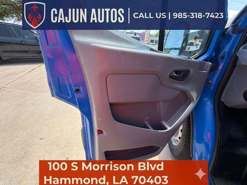 Ford Transit 250 Van Med. Roof w/Sliding Pass. 148-in. WB 2018