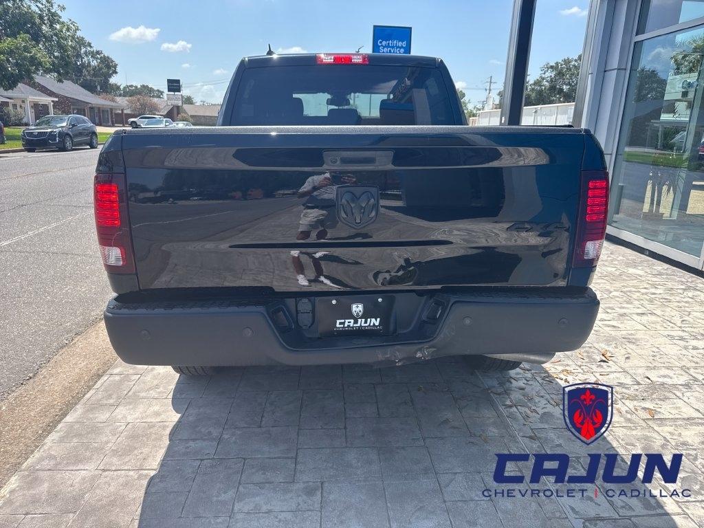 RAM 1500 Classic Tradesman Crew Cab SWB 4WD 2023