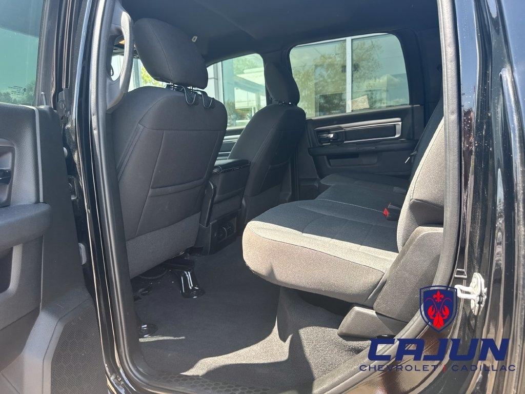 RAM 1500 Classic Tradesman Crew Cab SWB 4WD 2023