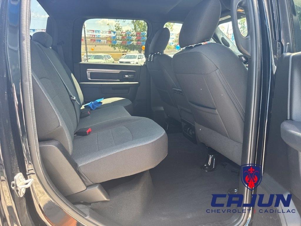 RAM 1500 Classic Tradesman Crew Cab SWB 4WD 2023
