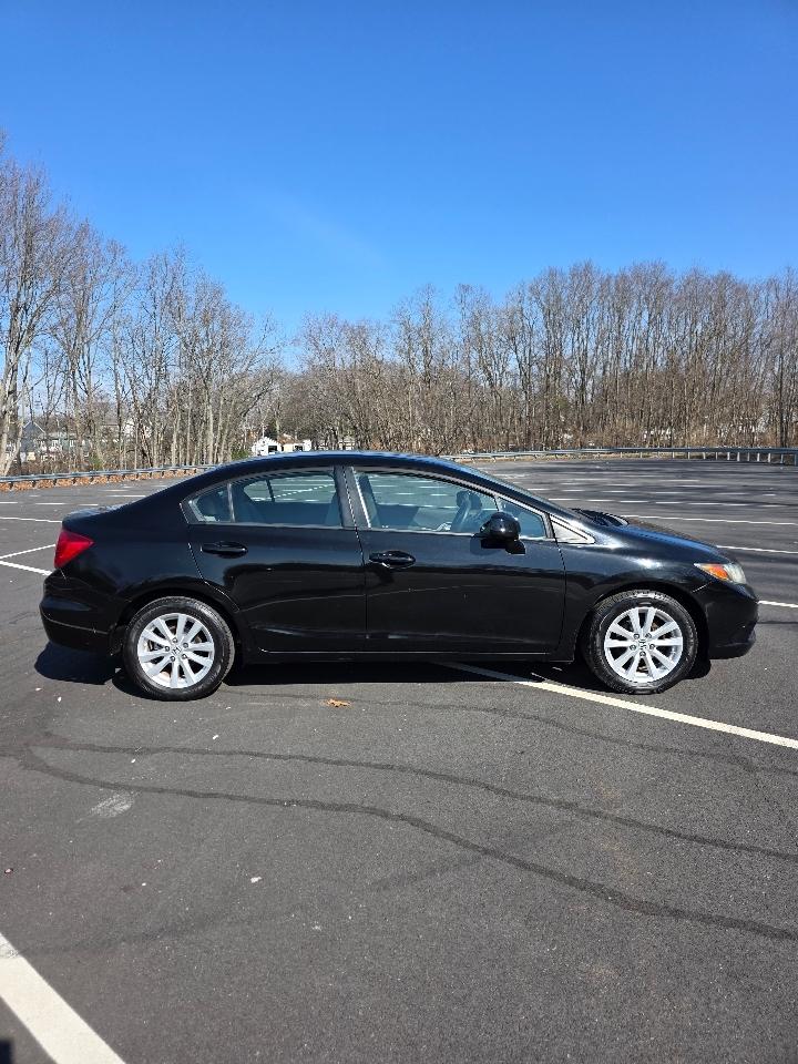 Honda Civic EX Sedan 5-Speed AT 2012