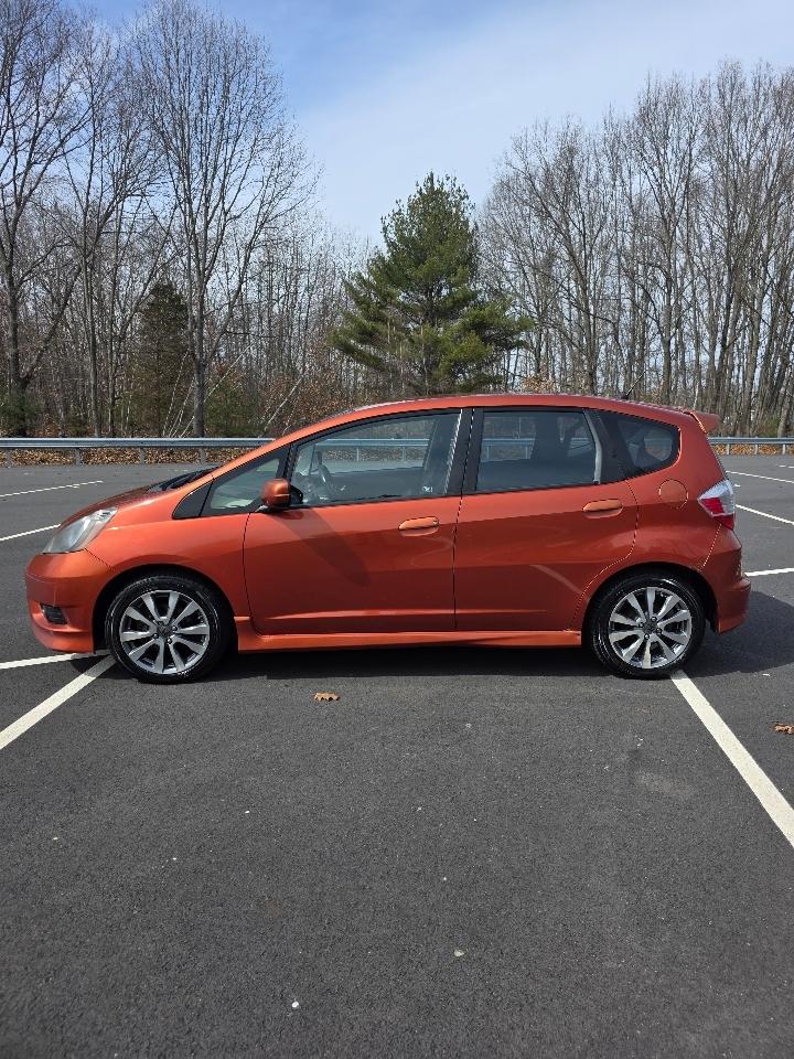 Honda Fit Sport 5-Speed MT 2012