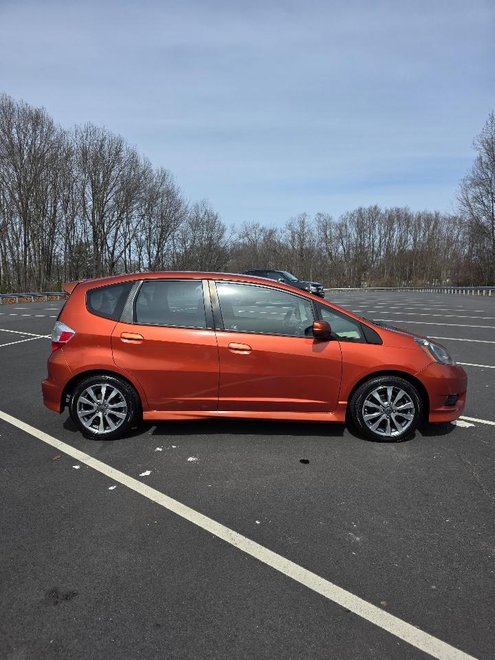 Honda Fit Sport 5-Speed MT 2012