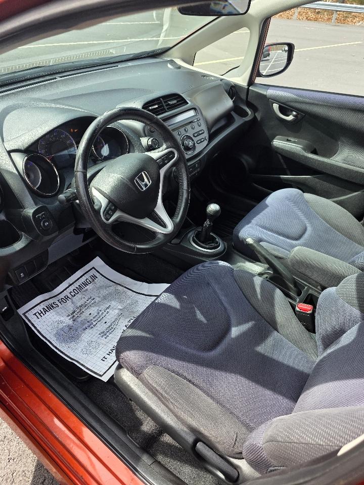 Honda Fit Sport 5-Speed MT 2012