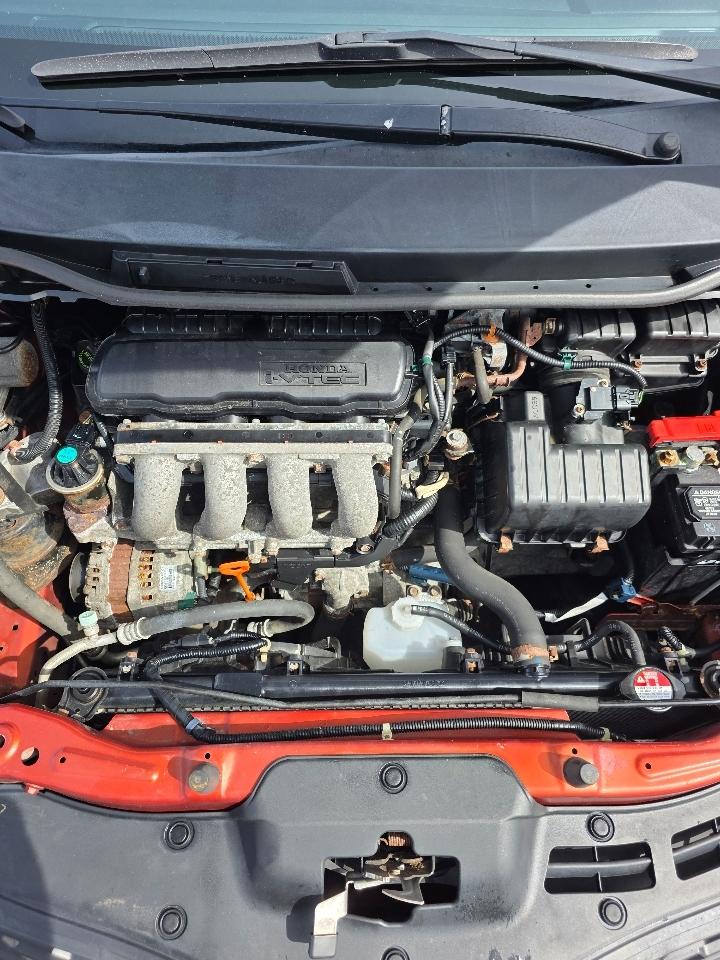 Honda Fit Sport 5-Speed MT 2012