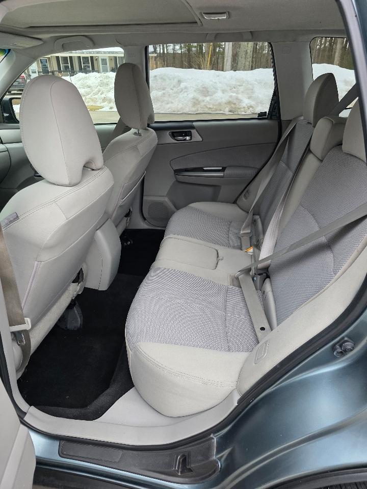 Subaru Forester 2.5X Premium 2012