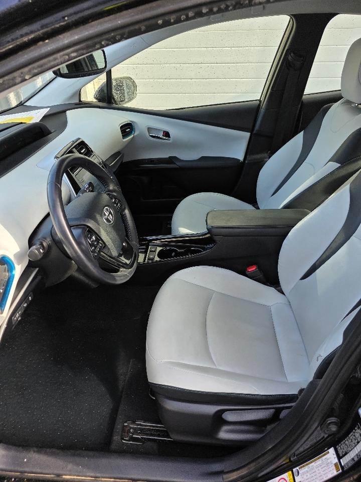 Toyota Prius XLE AWD-e 2022