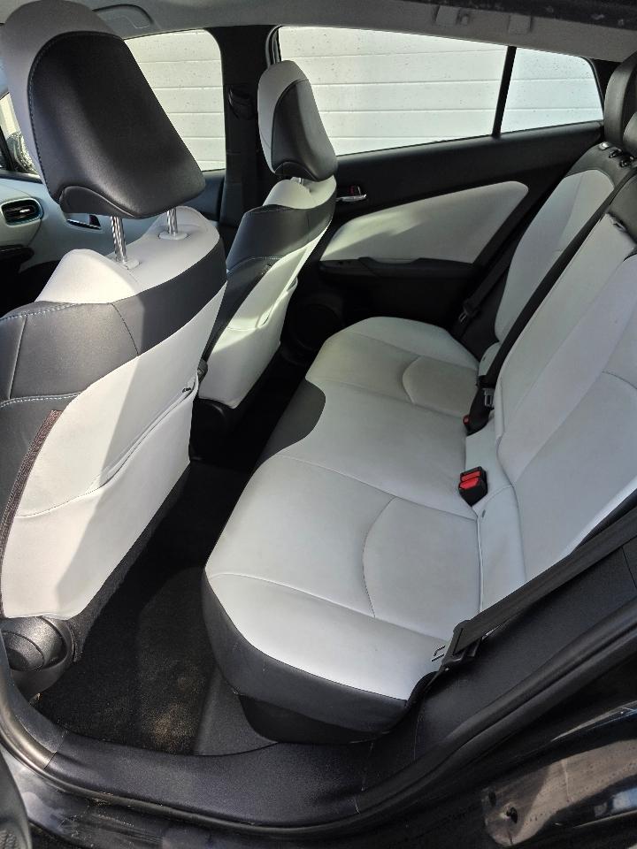 Toyota Prius XLE AWD-e 2022