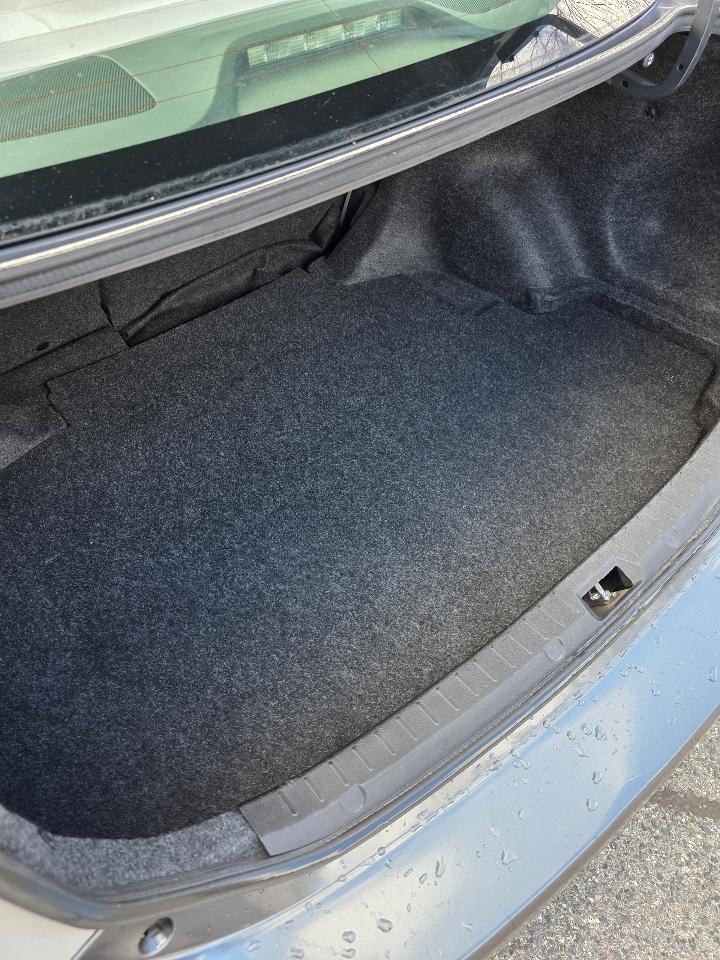 Toyota Corolla S 5-Speed MT 2012