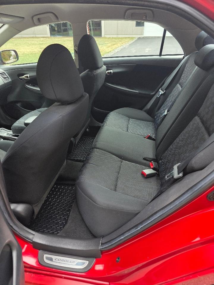 Toyota Corolla S 4-Speed AT 2010