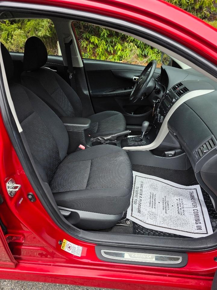 Toyota Corolla S 4-Speed AT 2010