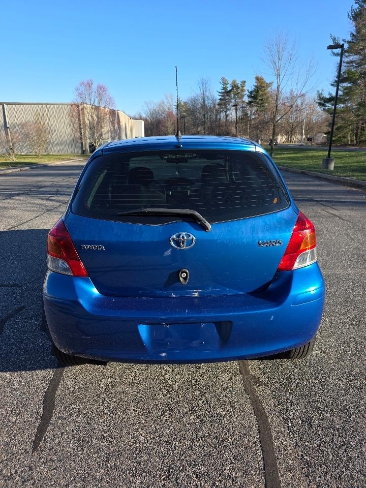 Toyota Yaris Liftback 3-Door AT 2009