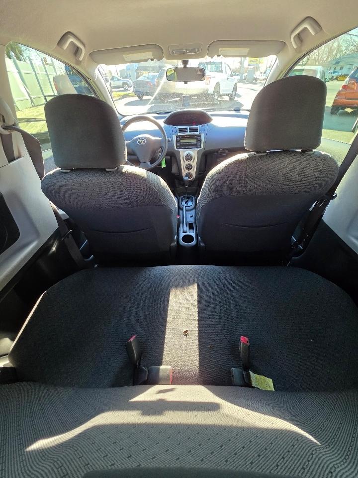 Toyota Yaris Liftback 3-Door AT 2009
