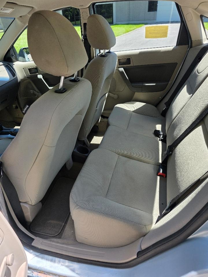 Ford Focus S Sedan 2008