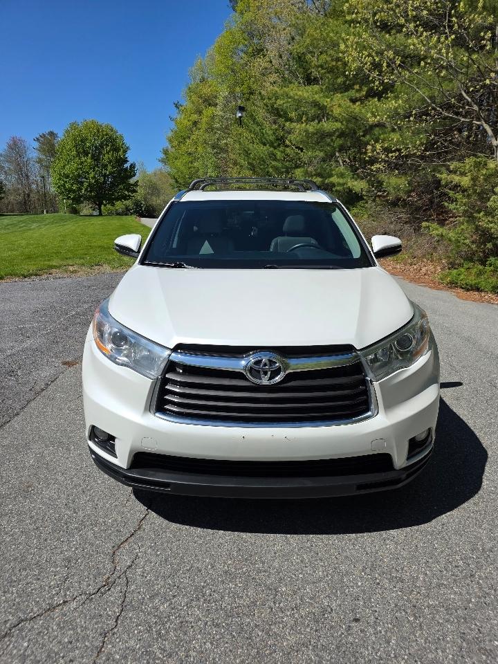 Toyota Highlander XLE AWD V6 2014