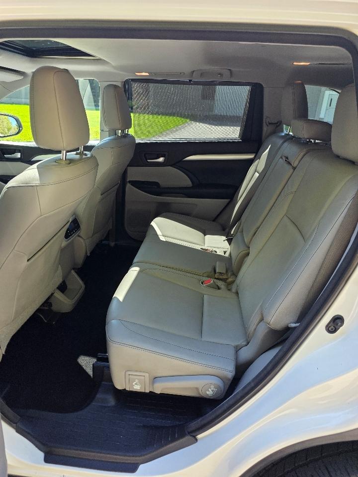Toyota Highlander XLE AWD V6 2014