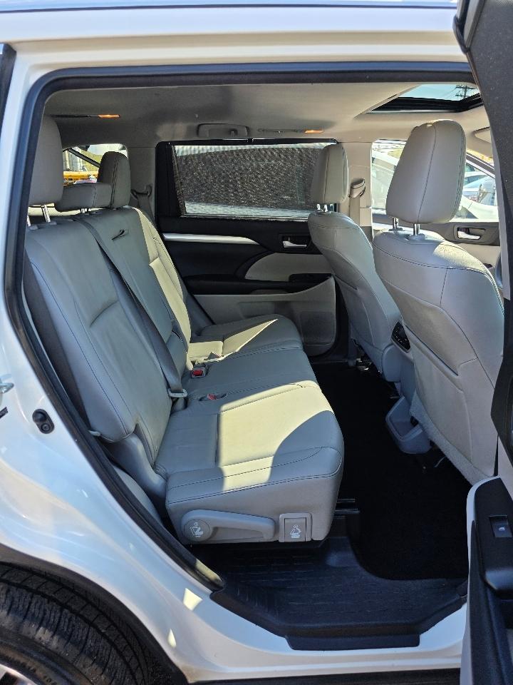 Toyota Highlander XLE AWD V6 2014