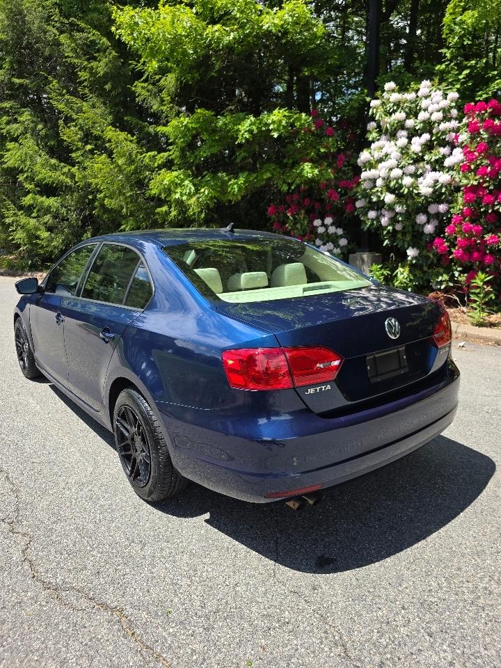 Volkswagen Jetta SE 2012