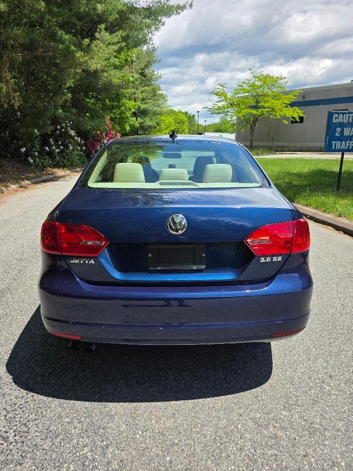 Volkswagen Jetta SE 2012