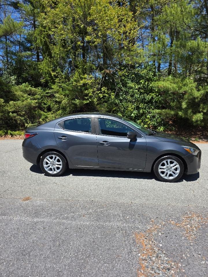 Toyota Yaris iA 6A 2018