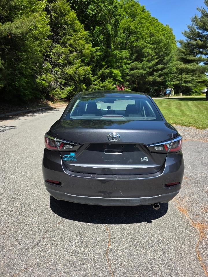 Toyota Yaris iA 6A 2018