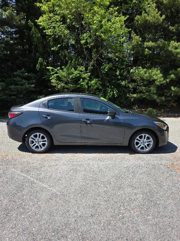Toyota Yaris iA 6A 2018