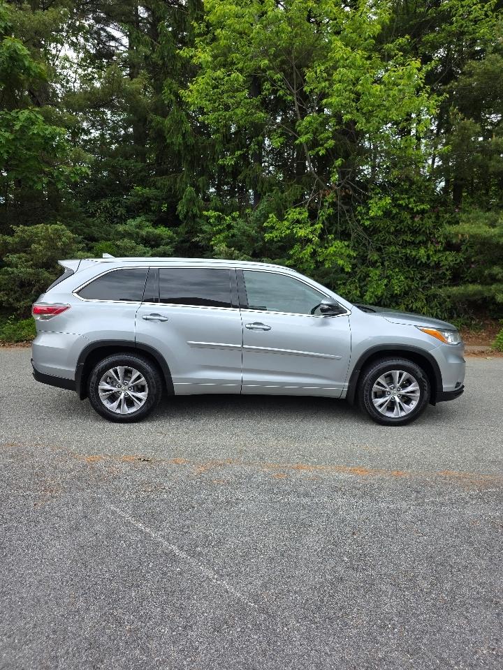 Toyota Highlander XLE AWD V6 2014