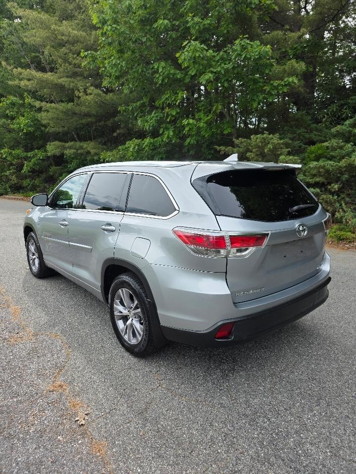 Toyota Highlander XLE AWD V6 2014