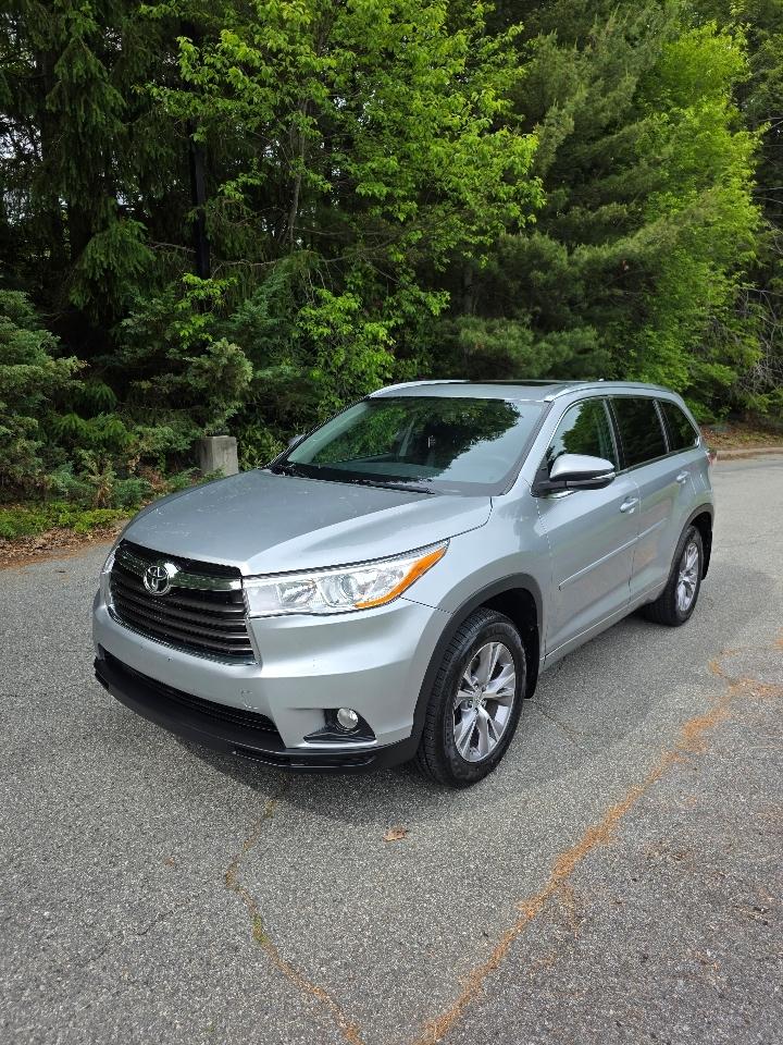 Toyota Highlander XLE AWD V6 2014