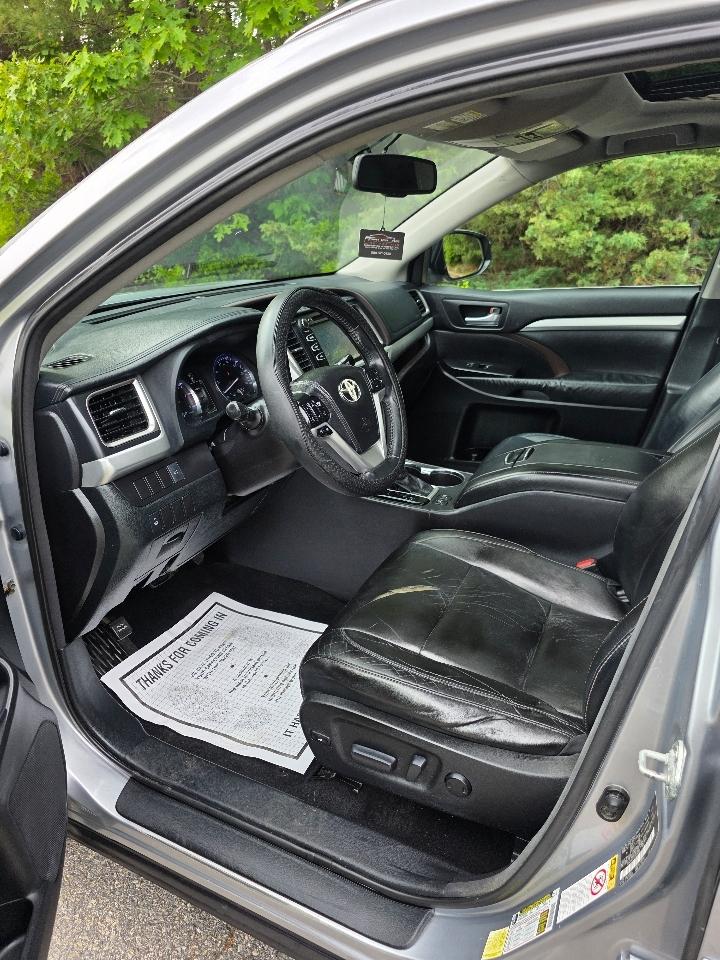 Toyota Highlander XLE AWD V6 2014