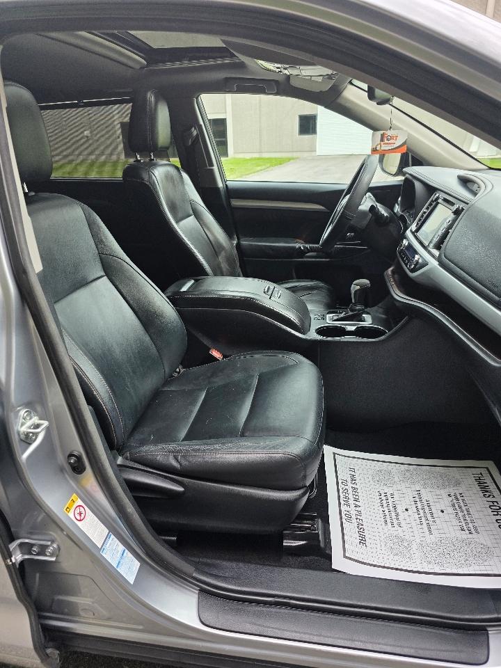 Toyota Highlander XLE AWD V6 2014