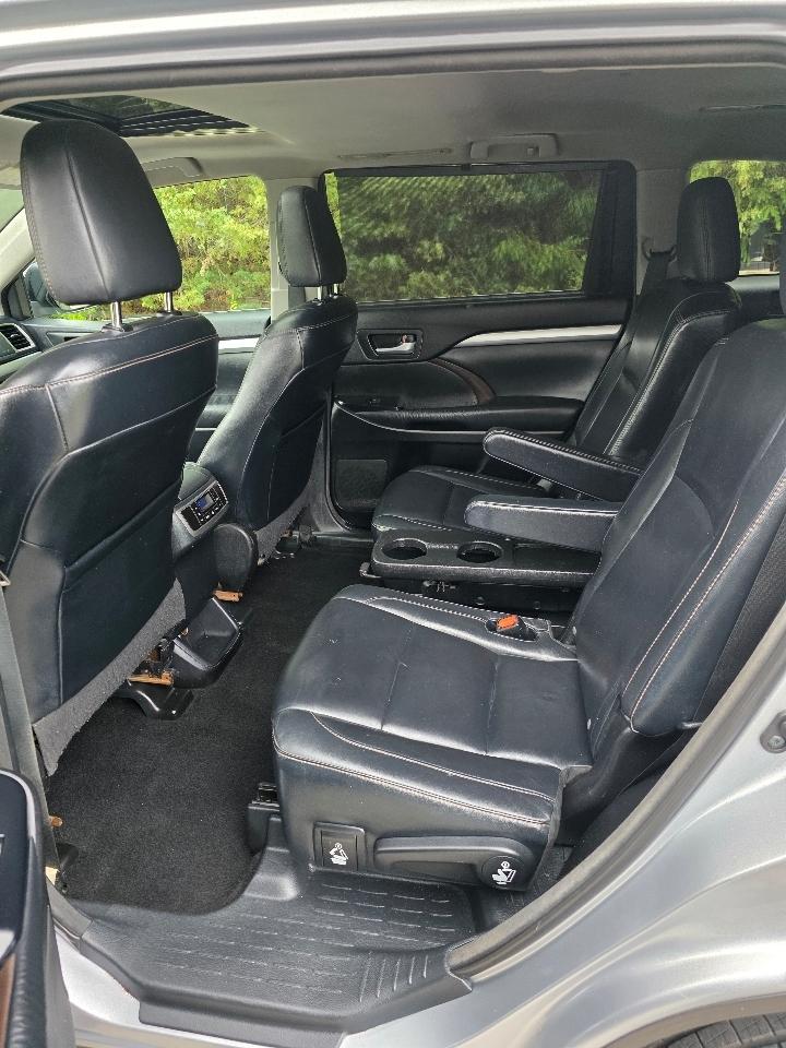 Toyota Highlander XLE AWD V6 2014